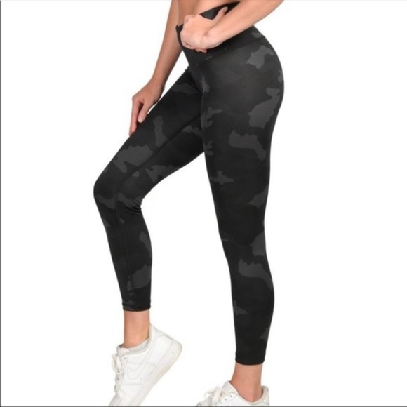 Yogalicious Pants - Yogalicious Lux High Rise Camo Black Legging L NWT